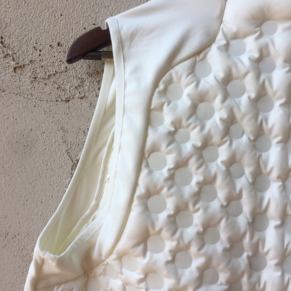 NEW Nike AeroLoft Running Vest Size L - Picture 10 of 16